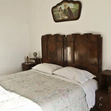 Apartman Nomadi Sedentari - *